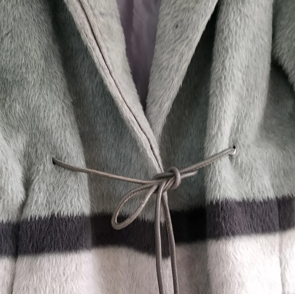 Vintage Daks Faux Fur Coat ( Rare Find) - Picture 8 of 12